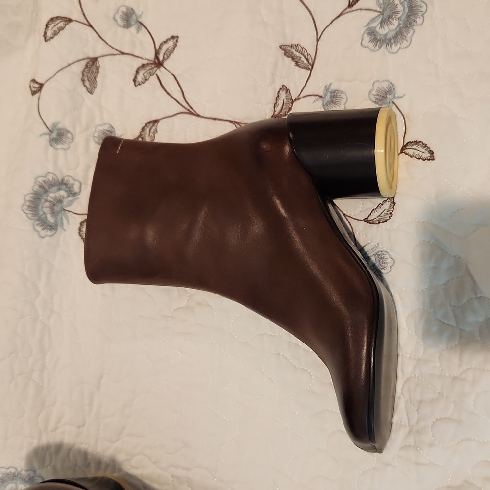 Maison Martin Margiela Brown Leather Ankle Boots with Black Block Heel - Picture 3 of 10